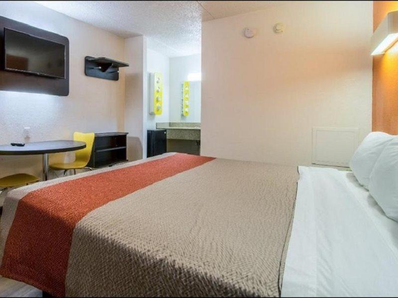 Hotel 6-ashland, Oh 2*