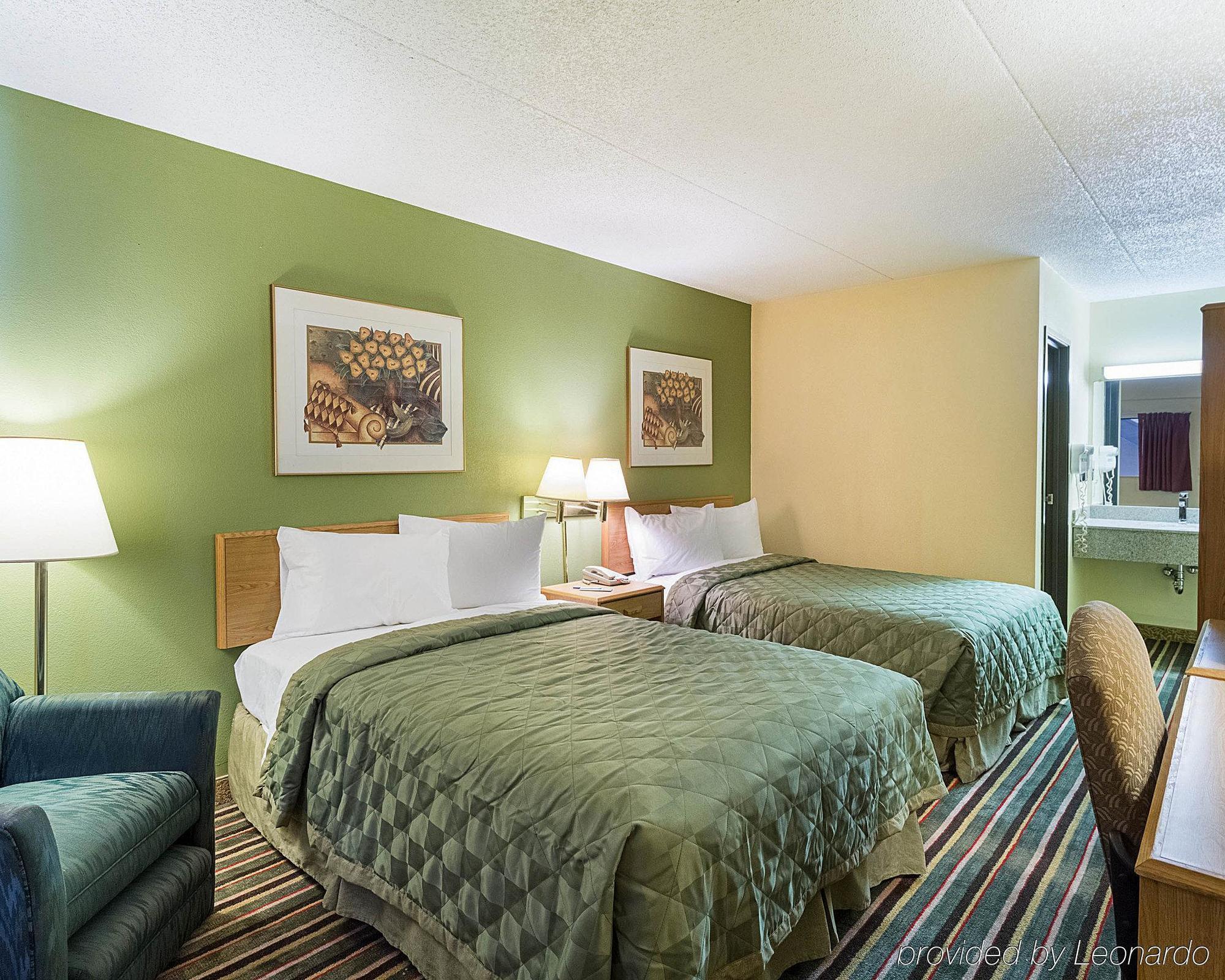 6-ashland, Oh Hotel