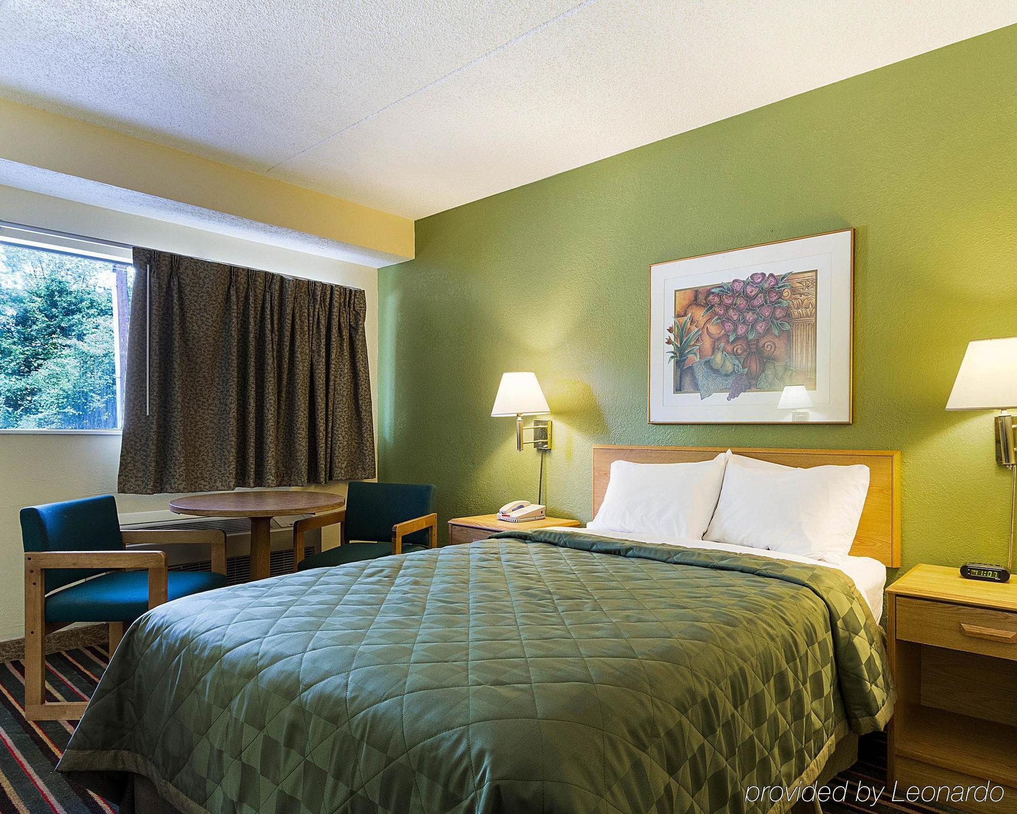 6-ashland, Oh Hotel